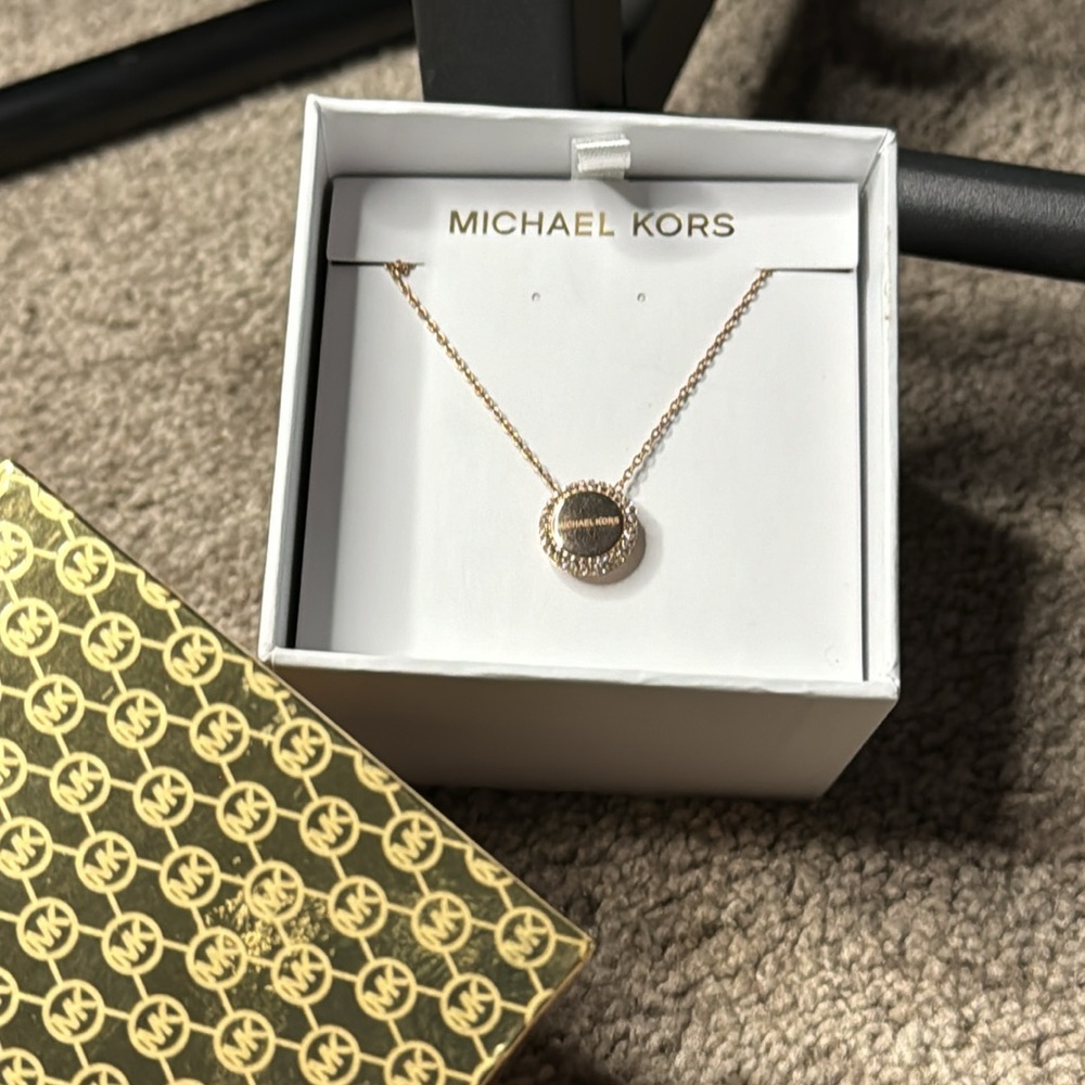 Michael Kors Rose Gold Crystal Halo Disc Pendant Necklace 18” Logo Charm